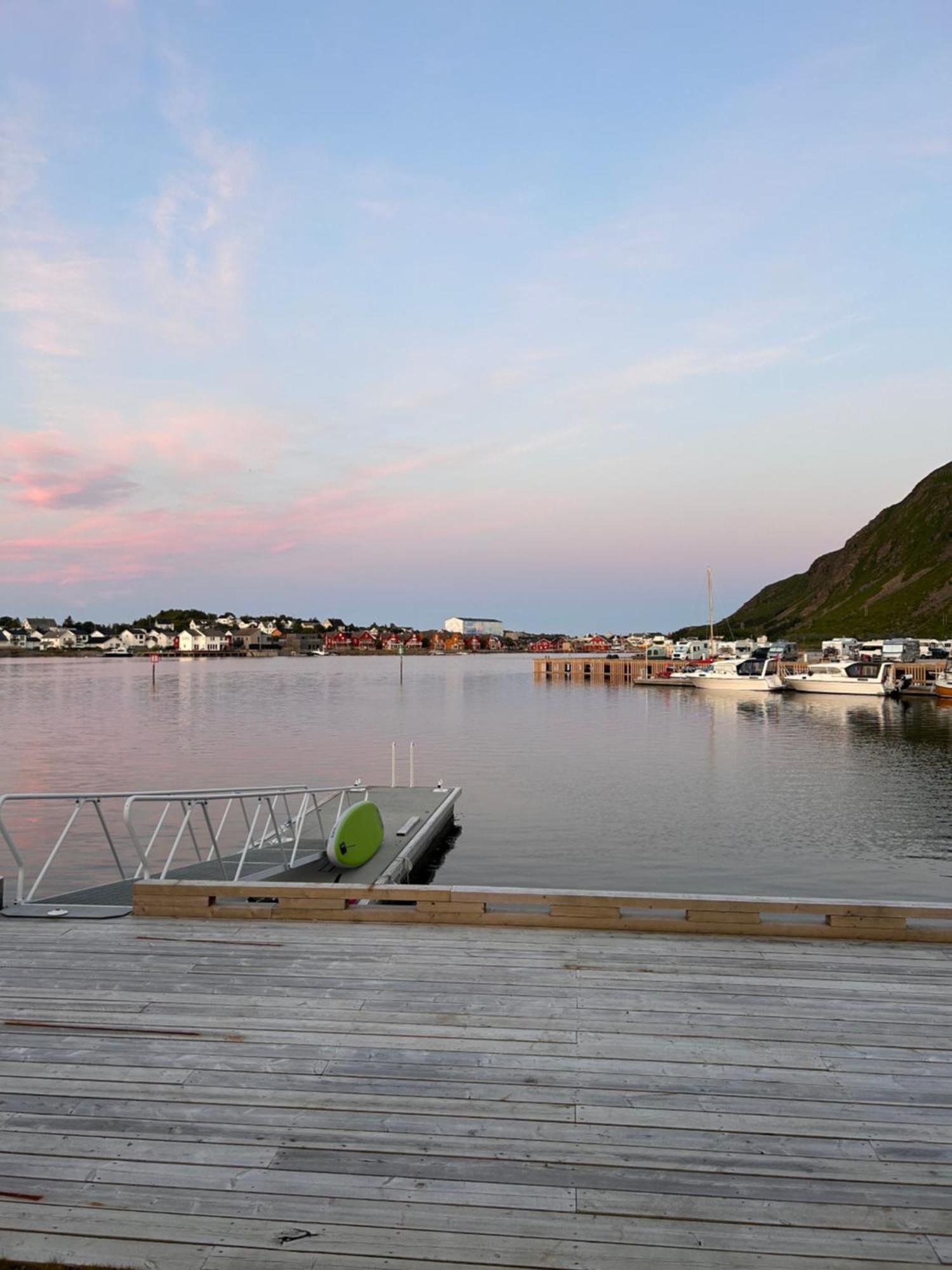 #Lofoten Leilighet Ved Sjoen Ballstad Exterior foto